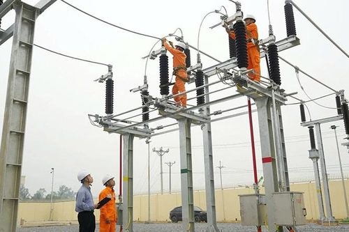 Thanh Hóa: Khuyến khích tạo nguồn, sử dụng điện tiết kiệm, hiệu quả
