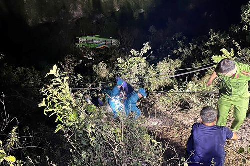 Xe khách lao xuống vực ở đèo An Khê 1 người tử vong và nhiều người bị thương