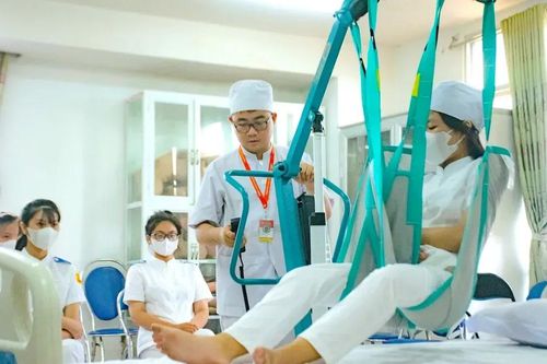 Cân nhắc kỹ tổ hợp xét tuyển ngành Y