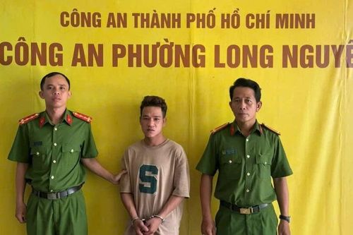 Bắt đối tượng tháo trộm dây chuyền vàng trên tượng Phật