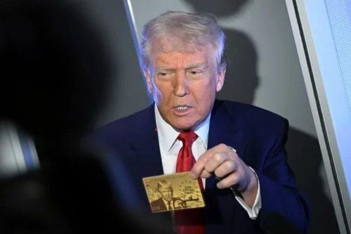 Luật sư của Đệ nhất phu nhân Mỹ 'chê' visa thẻ vàng của Tổng thống Trump