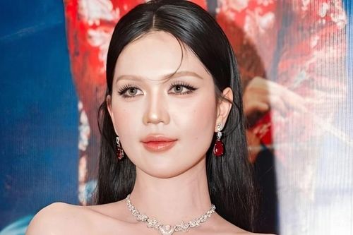 Phim có Ngọc Trinh thu 10 tỷ đồng