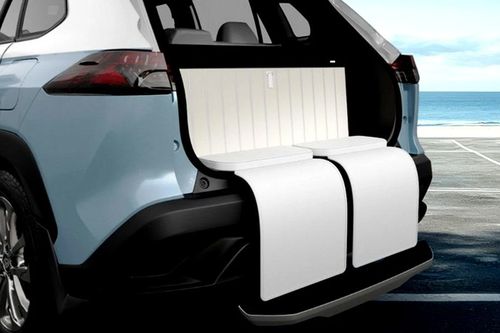 Toyota Corolla Cross bản đặc biệt có trang bị giống Rolls-Royce
