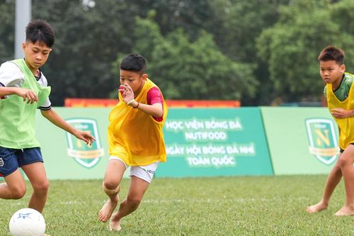 Thầy Giôm của Công Phượng, Lý Đức 'xuất quân' tuyển học trò mới