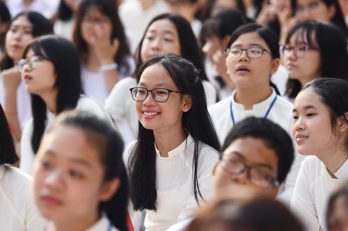 Phó giáo sư chia sẻ 'ngành học chọn hôm nay, khi tốt nghiệp nghề đó đã thay đổi'