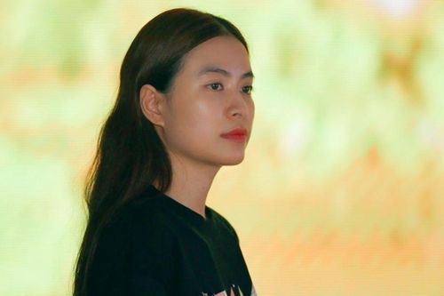 Đáng mừng cho Hoàng Thùy Linh