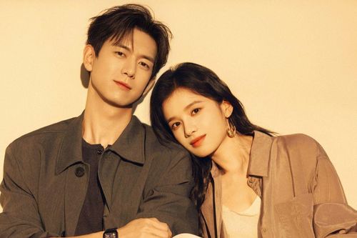 Sau Lưu Diệc Phi, Lý Hiện công khai xuất hiện bên 'người tình' mới