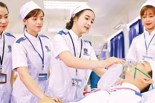 Tuyển sinh ngành Y có môn Văn, Sử: Kiến thức xã hội quan trọng nhưng không thể là thước đo đầu vào