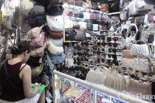 Thành phố Huế: Tăng cường kiểm soát hàng giả trên môi trường mạng