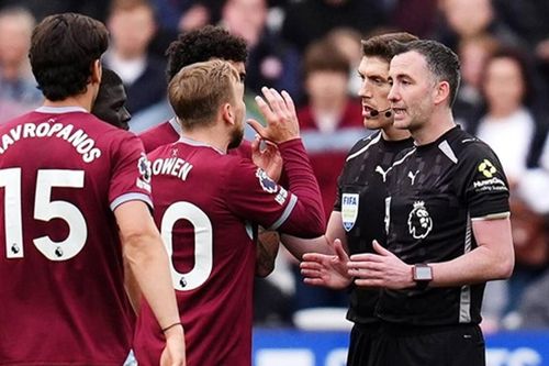 VAR gây tranh cãi phút bù giờ: West Ham cận kề vực thẳm sau trận thua Arsenal