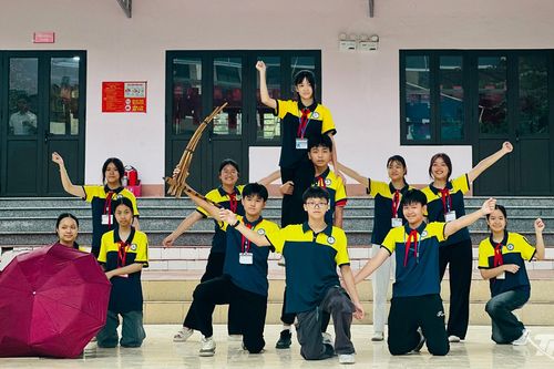 Đưa bản sắc truyền thống vào trường học