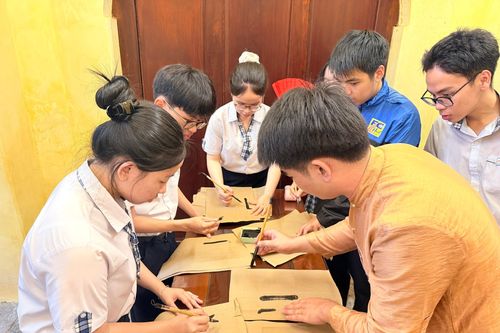 Trải nghiệm làm 'ông đồ'