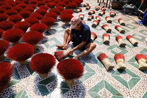Làng nhang Lê Minh Xuân trong thời đại mới