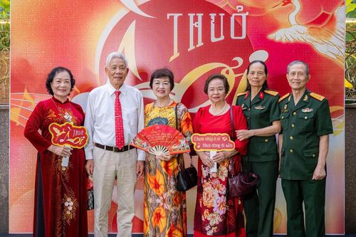 'Thuở À Ơi': Mini Showcase hát ru lay động trái tim đa thế hệ