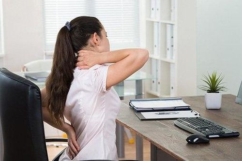 Ngồi nhiều, ít vận động vẫn có thể bị thoái hóa xương khớp