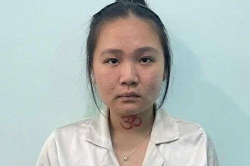 Nữ sinh bị truy nã về hành vi giết người đã ra đầu thú