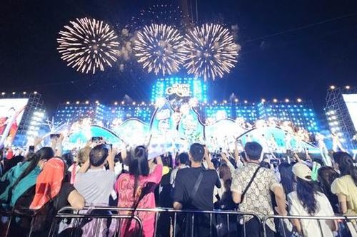 Quảng Ninh mở rộng không gian lễ hội, văn hóa, du lịch để tạo sức hút bốn mùa