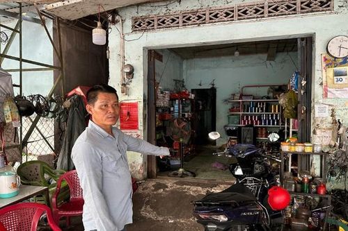 Bắt Nguyễn Duy Xuyên cầm dao đuổi chém hàng xóm