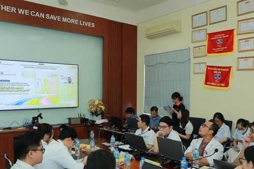 Thúc đẩy ứng dụng tiến bộ khoa học trong điều trị ung thư buồng trứng