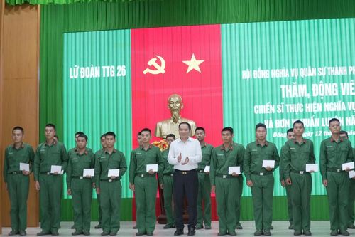 Hội đồng Nghĩa vụ Quân sự TP Hồ Chí Minh thăm, động viên chiến sĩ mới