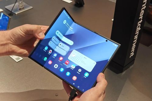 Chi tiết mới lạ trên Galaxy Z TriFold 2