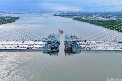 [Ảnh] Công trường cầu Phước Khánh tất bật cho ngày hợp long