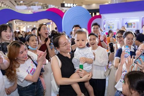 'Ngày hội thôi nôi' quy tụ hàng trăm gia đình, hướng tới xác lập kỷ lục Việt Nam