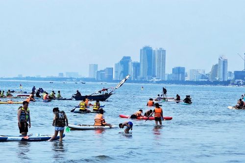Tiềm ẩn rủi ro tai nạn từ hoạt động kinh doanh chèo SUP tự phát