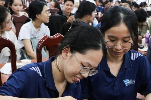 Sinh viên TP. HCM tìm hiểu về trà đạo