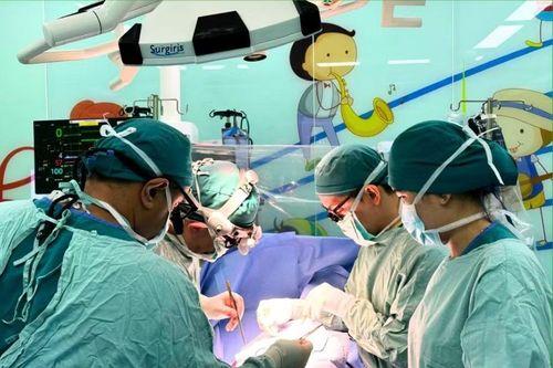 Mổ thành công có 4 trẻ mắc dị tật hiếm gặp vùng tim