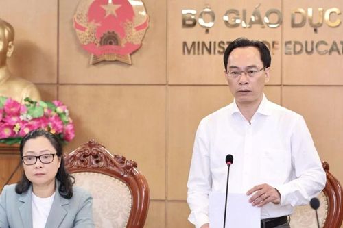 Bộ trưởng Bộ GD&ĐT Hoàng Minh Sơn: Rà soát các hội thi để giáo viên tập trung vào chuyên môn