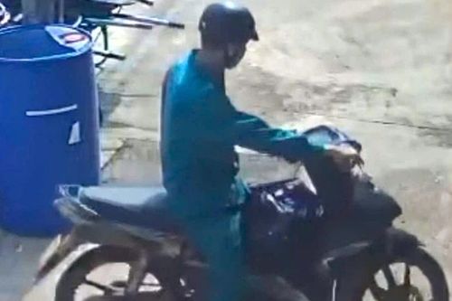 Đột nhập nhà dân phá két sắt lấy sạch vàng và đô la Mỹ