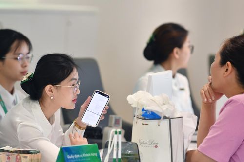 28 ngân hàng cắt giảm 3.000 nhân sự, riêng Sacombank chiếm gần 85%