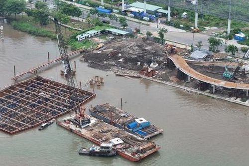 'Lá dừa nước' gần 1.000 tỷ đồng đã đổ bê tông trụ cột chính, hẹn cán đích 2/9