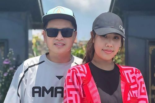 Nghệ sĩ Quang Minh đưa vợ kém 37 tuổi về quê làm điều ý nghĩa