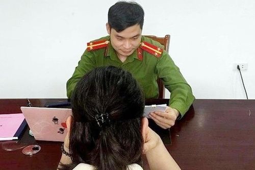'Bẫy tình' trên mạng xã hội nhắm vào phụ nữ đơn thân