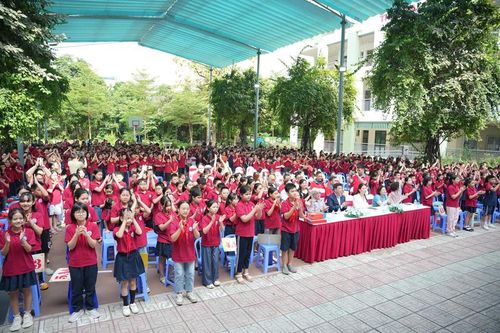 Khởi động chiến dịch cộng đồng 'Vì một kỷ nguyên cao khỏe'