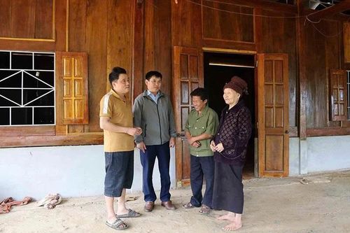 'Hạt nhân' ở bản làng vùng cao