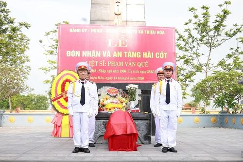 Xã Thiệu Hóa đón nhận và an táng hài cốt liệt sỹ Phạm Văn Quế