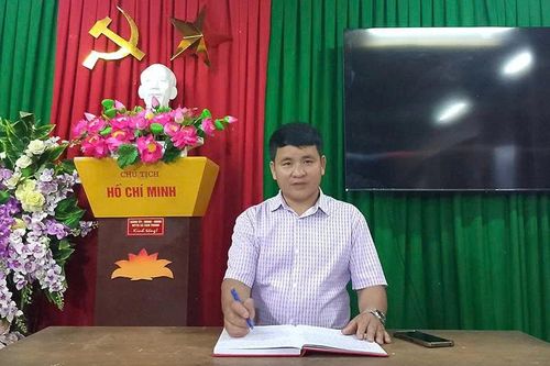 Bí thư chi bộ bản Ngàm đi trước, làm trước