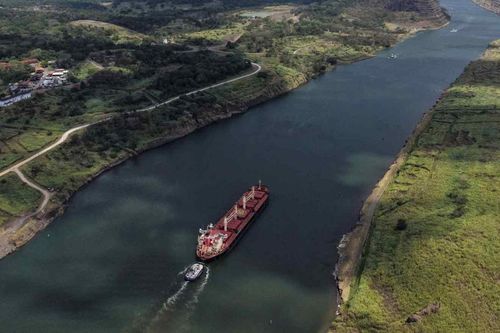 Châu Á mua mạnh dầu Mỹ, kênh đào Panama ùn ứ nghiêm trọng