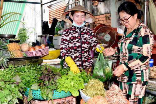 Mùa nắng, sức mua thực phẩm tươi tăng