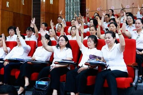 Tăng cường sự tham gia bình đẳng của phụ nữ trong lãnh đạo, quản lý