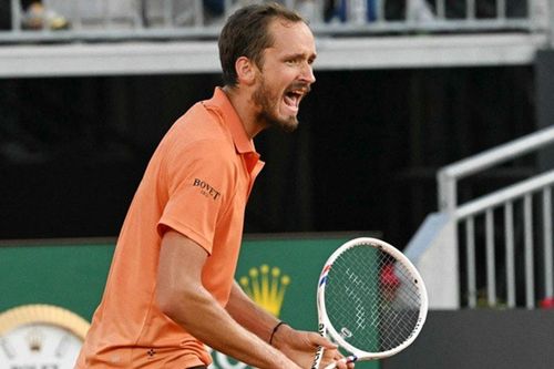 Rome Open: Medvedev lội ngược dòng kịch tính, Swiatek và Rybakina hủy diệt đối thủ