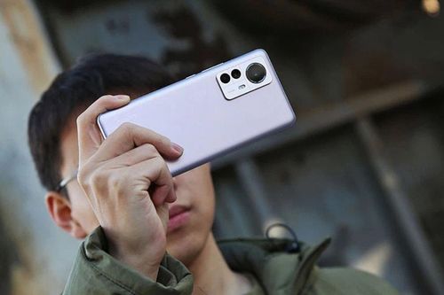 Xiaomi bất ngờ cập nhật HyperOS cho loạt smartphone đã hết vòng đời hỗ trợ