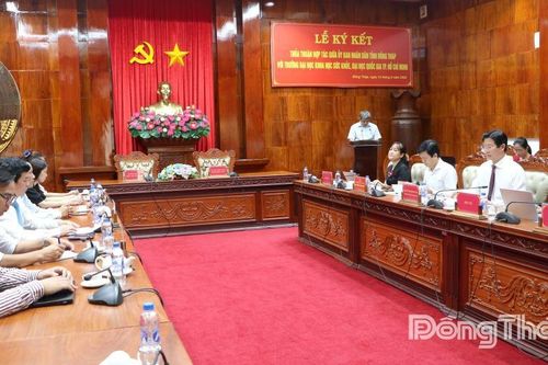 Ký kết thỏa thuận hợp tác giữa UBND tỉnh với Trường Đại học Khoa học Sức khỏe, Đại học Quốc gia TP. Hồ Chí Minh