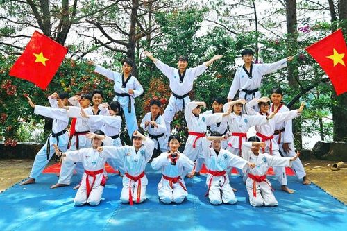 Hào hứng tập luyện tham gia sân chơi 'Võ nhạc'