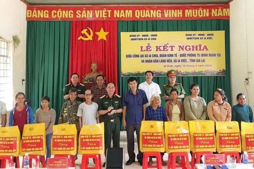 Đoàn Kinh tế - Quốc phòng 75: Điểm tựa của người dân vùng biên