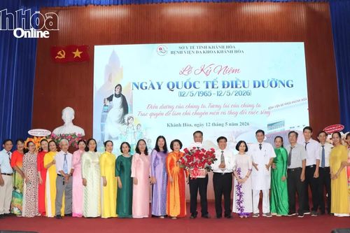 Bệnh viện Đa khoa Khánh Hòa kỷ niệm Ngày Quốc tế Điều dưỡng