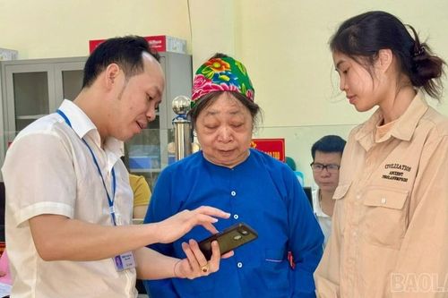 Nâng cao chất lượng đội ngũ cán bộ: Chìa khóa xây dựng chính quyền vững mạnh